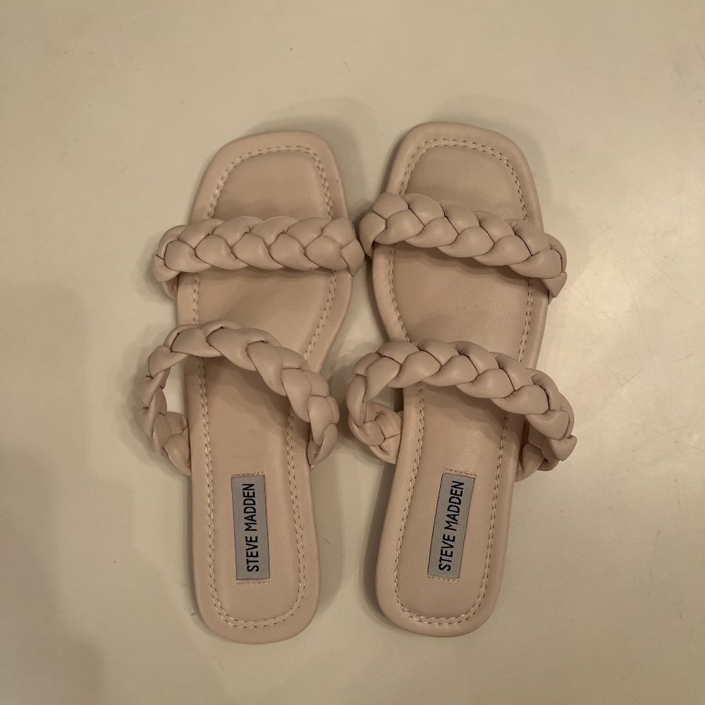 NW Steve Madden White/Cream Braided Flat Sandals
